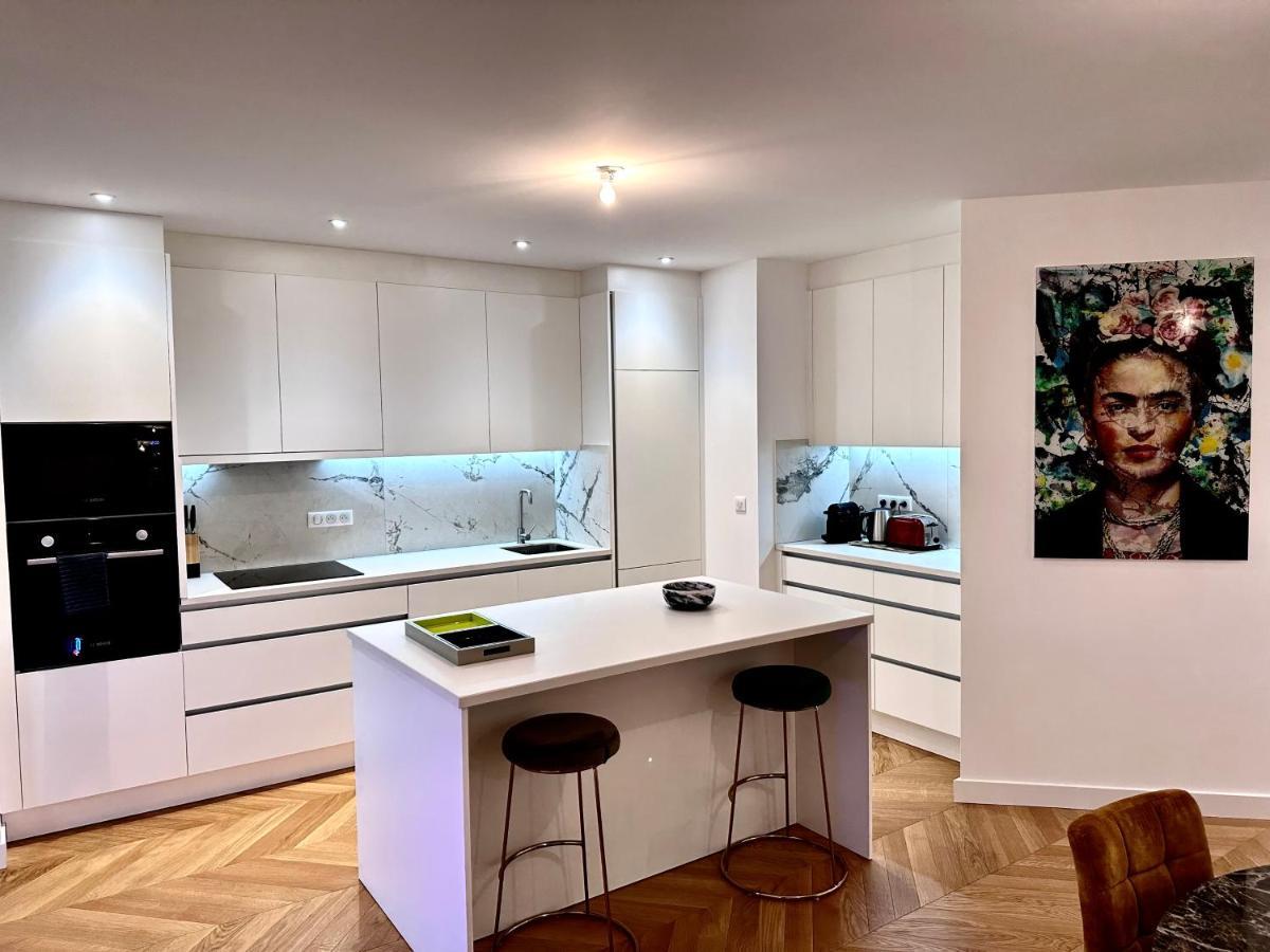 Bel Appartement Avec Parking Au Coeur De ריימס מראה חיצוני תמונה